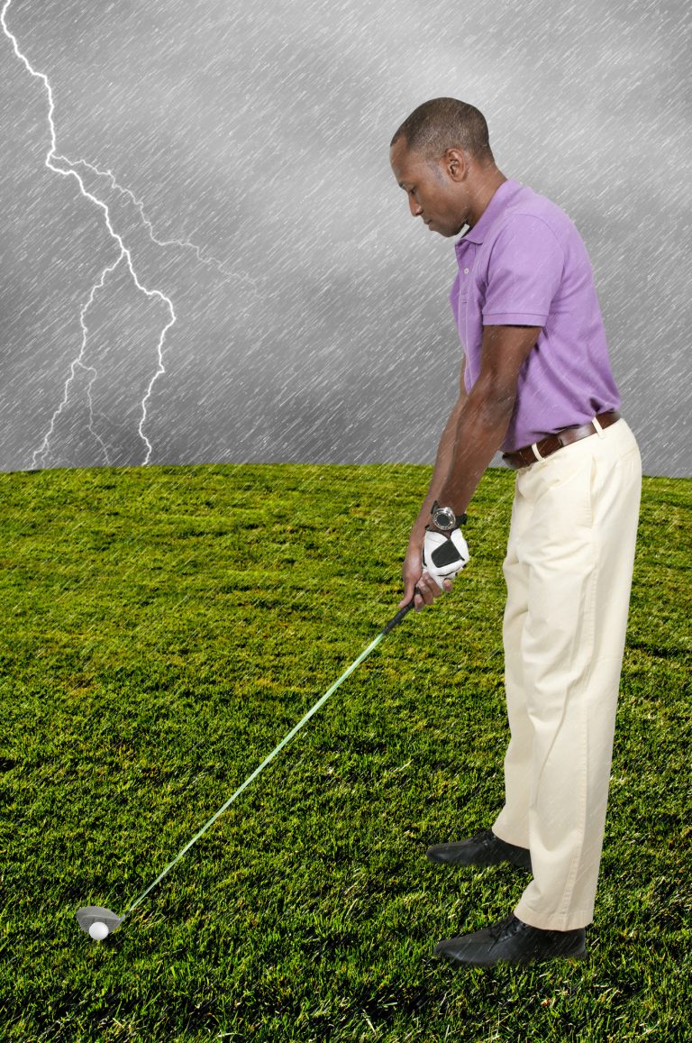 How Many Golfers Die From Lightning? (Be Careful)