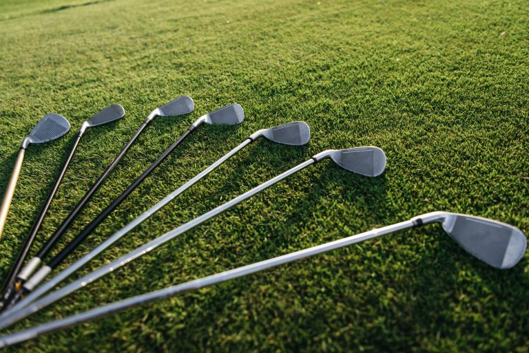 Should Beginner Golfers Use Blades? ( Exclusive )