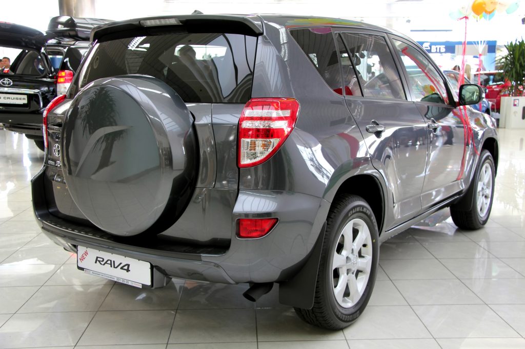 Back photo of a RAV4. Golf Clubs Fit in a Rav4/